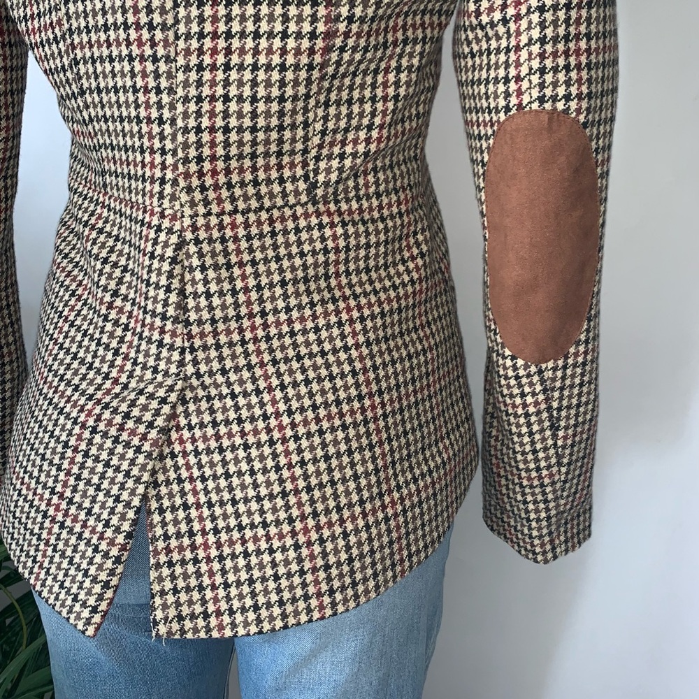 Houndstooth Tailored Blazer with Brown Suede Collar - Picture 4 of 16